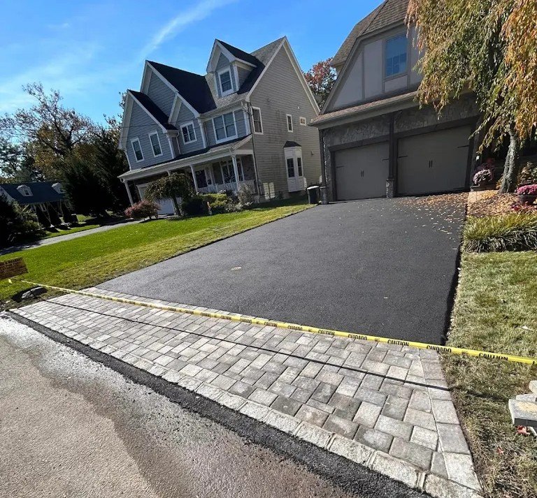 Oil and Stone vs Asphalt Driveway in Long Island: Which Is Better for Your Property